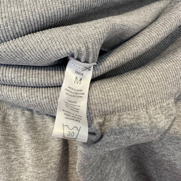 Seasum - Long Sleeve Workout Set Top and Leggings - Picture 8 of 8